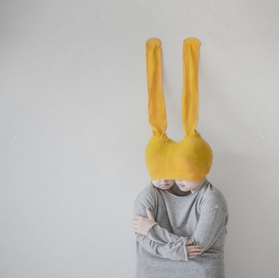 Photo de Dasha Pears intitulée Inseparable rêve imaginaire composition épurée