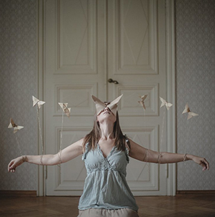 Photo de Dasha Pears intitulée Burden